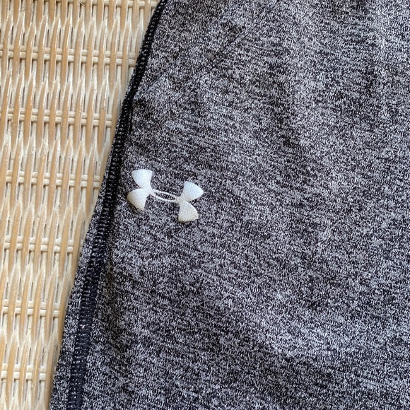 Under Armour Heat Gear Capri Pants - Picture 3 of 7